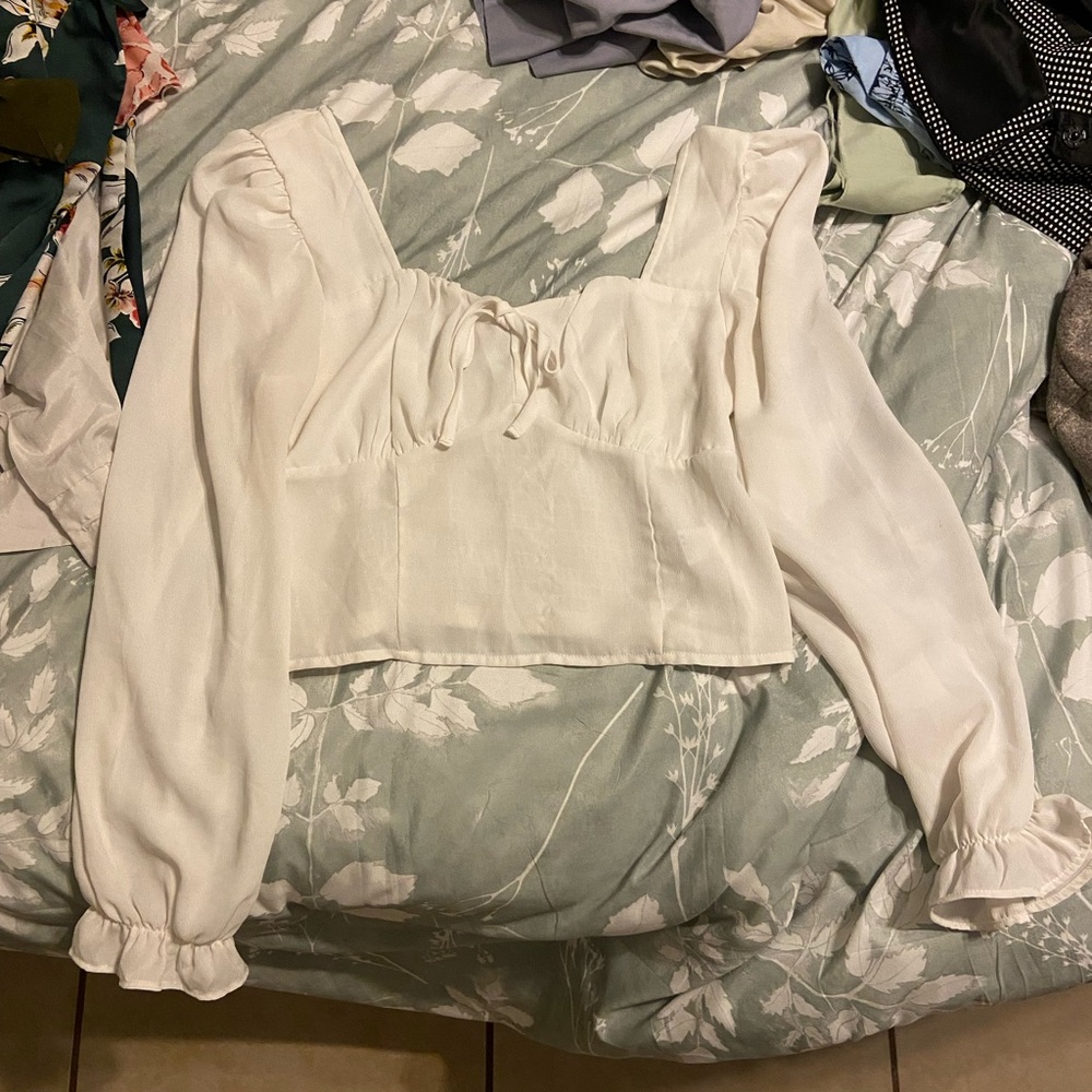 Chic White Blouse with Ruffled Sleeves